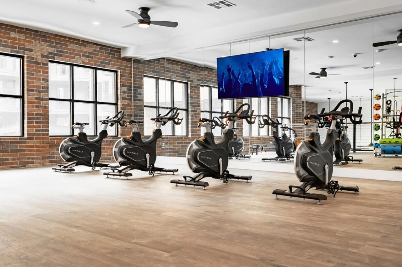 Central 1br W Pool Gym Wd Nr U Texas Atx-141 Austin